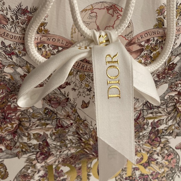 🛍  DIOR shopping bag. - Picture 6 of 8